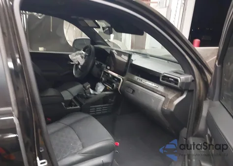 2024 Toyota Tacoma Limited z USA, uszkodzony, nr VIN 3TMLB5JN1RM036157